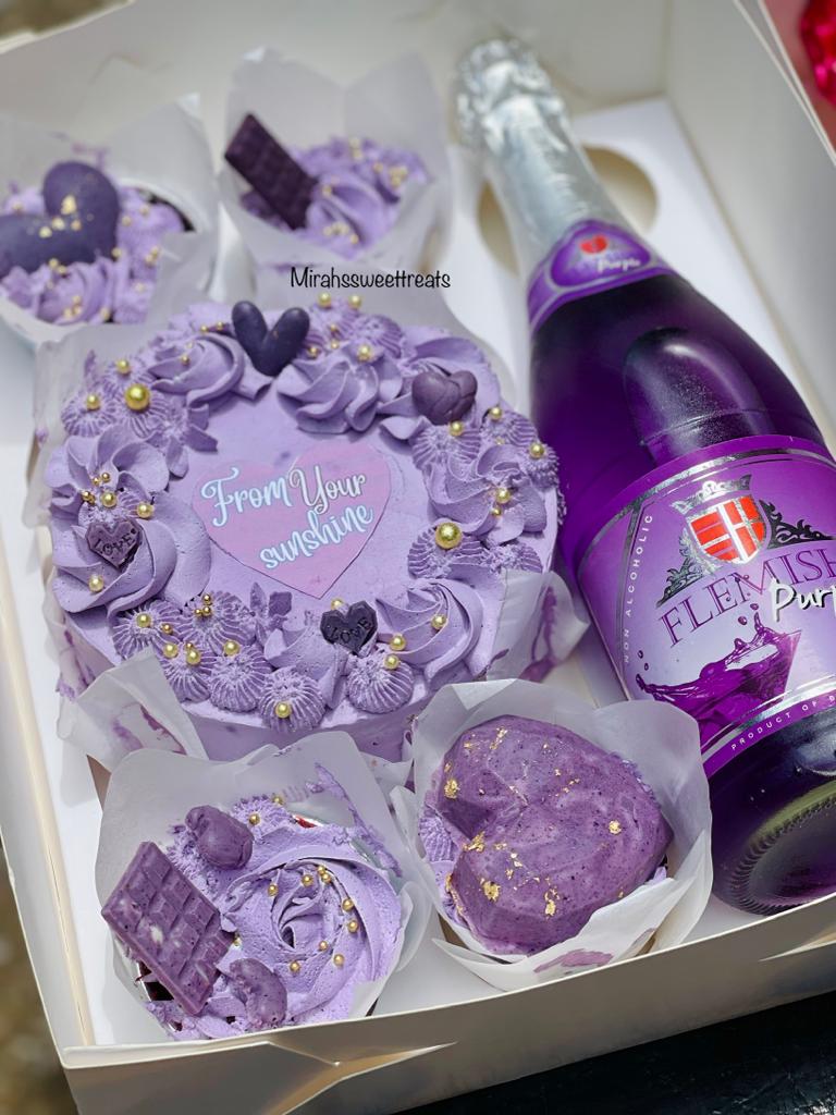 Bento cake with cupcake & Champagne 