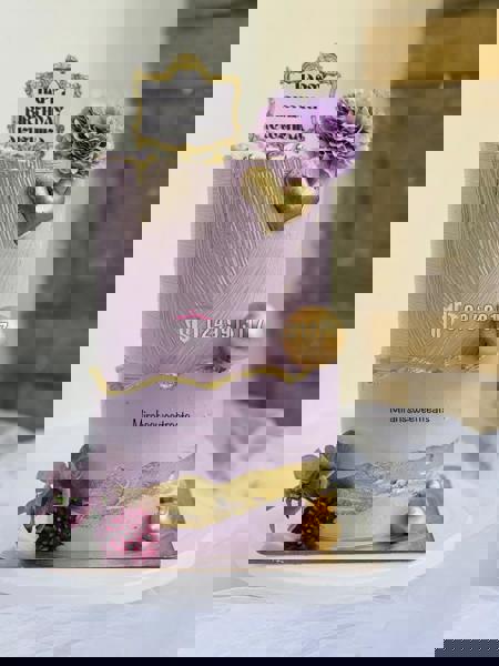 6 inches WC cake (4 preferred flavours with extra design)