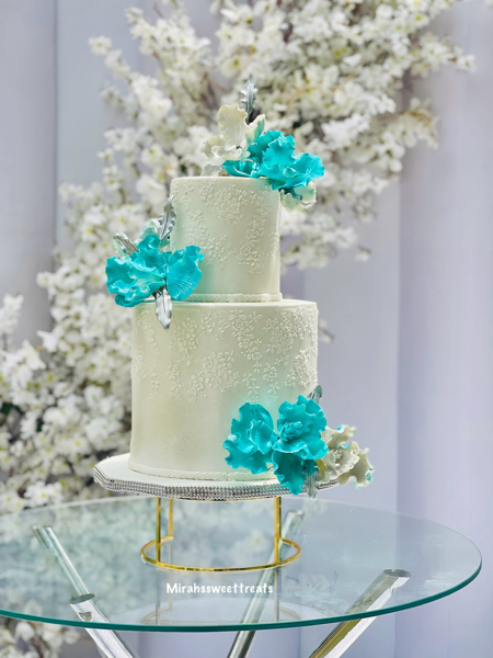 2 Tiered Simple Wedding  Cake 